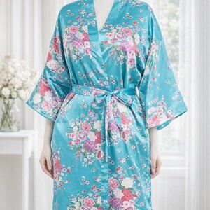 Women's Floral Short Satin Silk Kimono Robe Size XL (NWT)